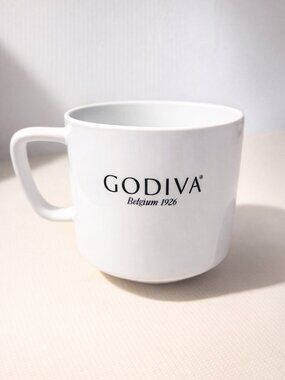 NWOT Godiva White Oversize Ceramic Mug Cup
